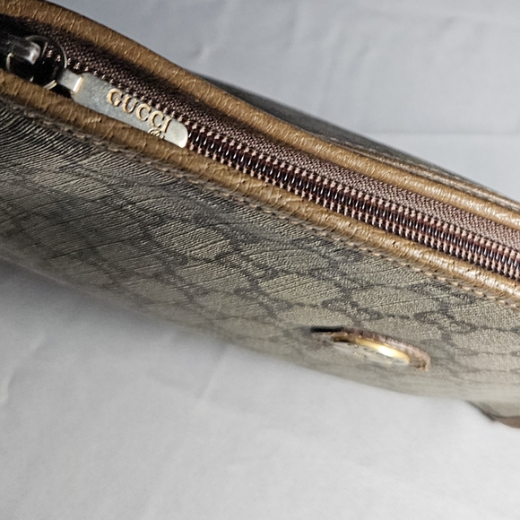 SOLD Gucci Interlocking GG Pouch/Clutch/Cosmetic Bag - Picture 3 of 16